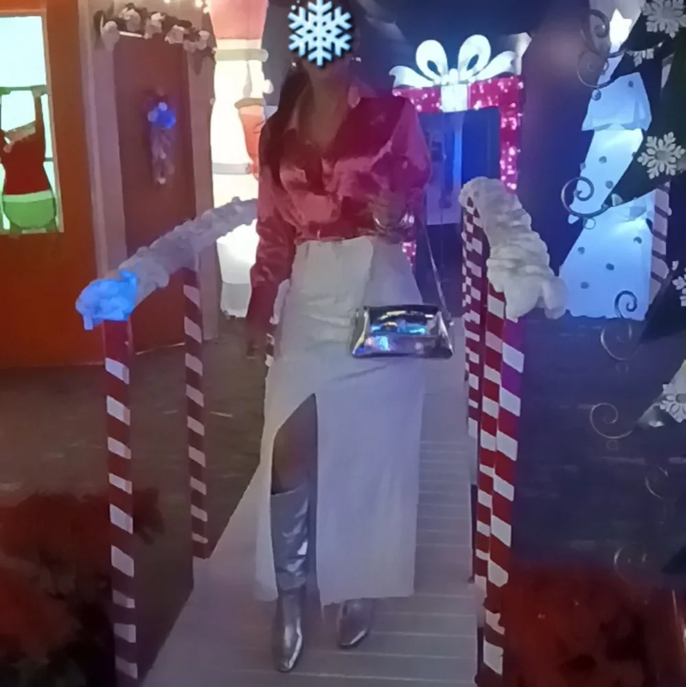 Women Silver metallic slouchy flat knee boots - Picture 14 of 16